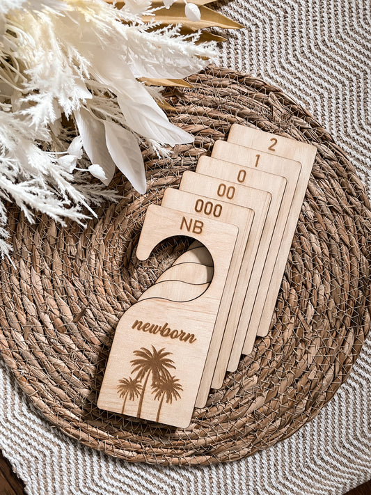 Wooden palm dividers